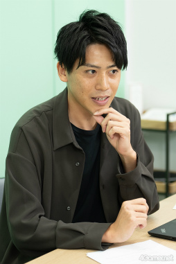 画像ギャラリー No.012のサムネイル画像 / ［インタビュー］男性バンドコンテンツの双璧，「アルゴナビス」と「バンドやろうぜ！」が激突!?　両プロデューサーにライブへの思いを聞く