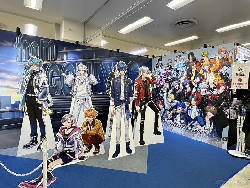画像ギャラリー No.004のサムネイル画像 / ボーカル8人が集結! AGF2023ラストを飾った「アルゴナビス -キミが見たステージへ-」噴水広場ステージレポート