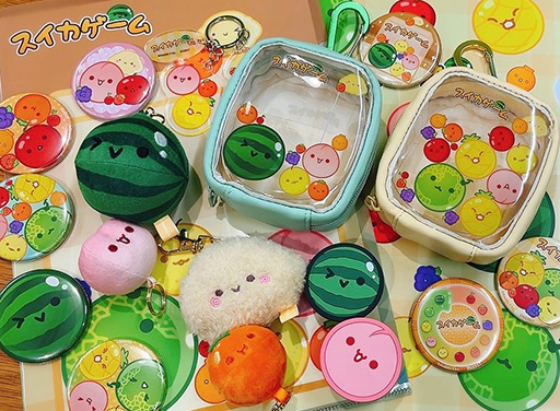 画像ギャラリー No.001のサムネイル画像 / 「スイカゲーム」の文具が4月下旬に発売。スクエアメモやピースシール，リール付マスコットなどが登場