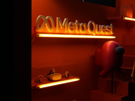 画像ギャラリー No.005のサムネイル画像 / ［TGS2022］“Meta Quest 2”ブースレポート。「Among Us VR」一色に染まったブースでは，クルーたちと写真を撮れるフォトスポットも