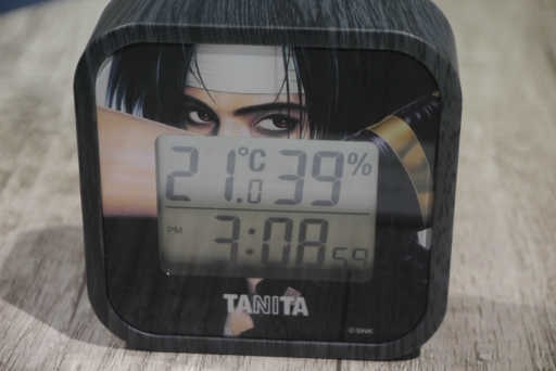 画像ギャラリー No.009のサムネイル画像 / 「KOF’98」をプレイできる体組成計が発表に。京や庵といったファイターたちの体組成も発表された，タニタ×SNKコラボ発表会をレポート