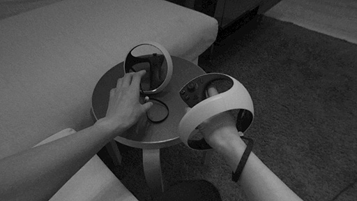 画像ギャラリー No.004のサムネイル画像 / 「PlayStation VR2」は“シースルービュー”機能でヘッドセット装着状態でも自分の周囲を確認できる。PS.Blogで搭載機能の一部を公開