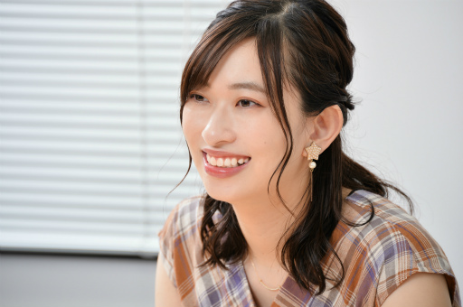 画像ギャラリー No.003のサムネイル画像 / 「競馬伝説PRIDE」倉持由香さんが4Gamerにやってきた。2016年からの競馬ファンが，24キロのダイエットを経て宣伝大使に！