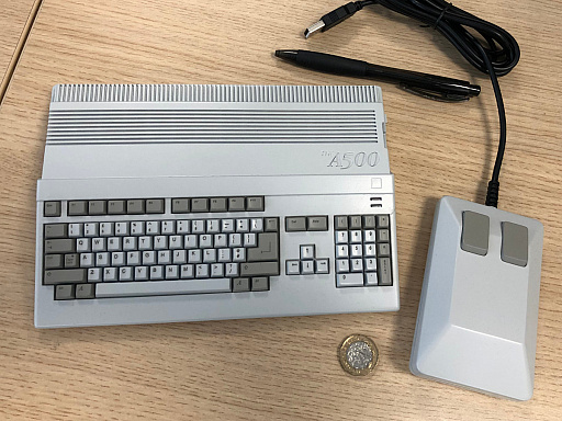 画像ギャラリー No.016のサムネイル画像 / レトロンバーガー Order 79：Amigaの時代が来ている。「1993 シェナンドー」が発売されたし，「The A500 Mini」も発売目前だし編