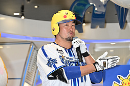 画像ギャラリー No.003のサムネイル画像 / 横浜DeNAベイスターズの選手たちが“ピカチュウヘルメット”をかぶって試合に!?「ポケモンボールパークヨコハマ」開催記者発表会レポート