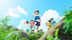 画像ギャラリー No.036のサムネイル画像 / ハッピーセット「ポケモン」,8月9日に全国のマクドナルドで発売。「キャプテンピカチュウの水車」「ニャオハの望遠鏡」などのおもちゃが手に入る