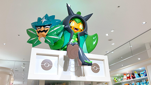 画像ギャラリー No.004のサムネイル画像 / ポケモンセンタートウホクがリニューアルオープン。オーガポン，ビクティニがお出迎え。記念グッズをオンラインで販売中