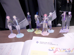 画像ギャラリー No.026のサムネイル画像 / アイドルたちの衣装に触れて，香りも感じる展示会「Prince Letter(S)! フロムアイドル 私立常和歌学園 CLOSET」レポート
