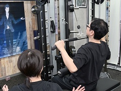 「一番いいトレーニングを頼む」トレーニーもトレーナーも全員オタク!?　女性専門パーソナルジム「Clara」が「エルシャダイ」とコラボ！
