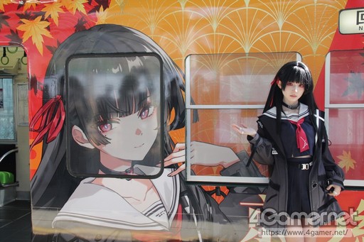 画像ギャラリー No.018のサムネイル画像 / 「鳴潮」と京阪電車のコラボによるラッピング電車が運行。特別車掌に就任した千咲の着ぐるみも登場した，セレモニーの模様をレポート