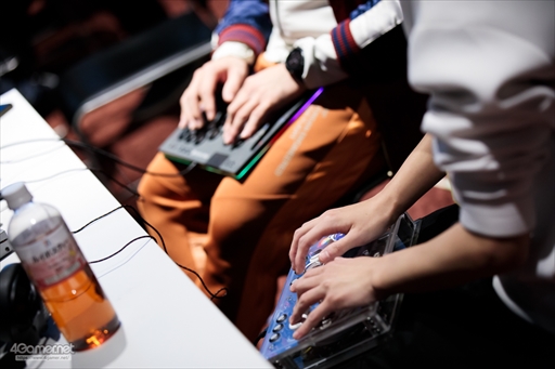 画像ギャラリー No.089のサムネイル画像 / ウメハラ選手,MenaRD選手など「ストリートファイター6」のトップ選手がオフラインで激突。「FAVCUP 2023」を200枚超の写真で振り返る