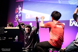 画像ギャラリー No.187のサムネイル画像 / ウメハラ選手,MenaRD選手など「ストリートファイター6」のトップ選手がオフラインで激突。「FAVCUP 2023」を200枚超の写真で振り返る