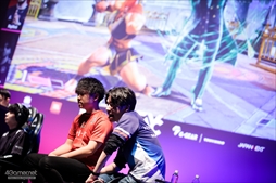 画像ギャラリー No.189のサムネイル画像 / ウメハラ選手,MenaRD選手など「ストリートファイター6」のトップ選手がオフラインで激突。「FAVCUP 2023」を200枚超の写真で振り返る