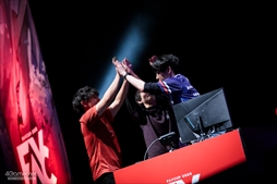 画像ギャラリー No.209のサムネイル画像 / ウメハラ選手,MenaRD選手など「ストリートファイター6」のトップ選手がオフラインで激突。「FAVCUP 2023」を200枚超の写真で振り返る