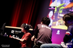 画像ギャラリー No.215のサムネイル画像 / ウメハラ選手,MenaRD選手など「ストリートファイター6」のトップ選手がオフラインで激突。「FAVCUP 2023」を200枚超の写真で振り返る