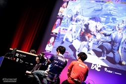 画像ギャラリー No.220のサムネイル画像 / ウメハラ選手,MenaRD選手など「ストリートファイター6」のトップ選手がオフラインで激突。「FAVCUP 2023」を200枚超の写真で振り返る