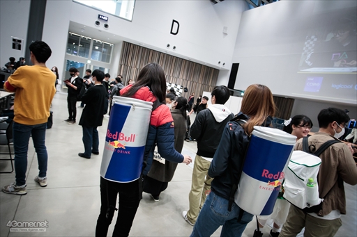 画像ギャラリー No.013のサムネイル画像 / ウメハラ氏主催の格闘ゲームイベント「Beast Cup Tokyo」フォトレポート。プロゲーマーのひぐち選手が優勝を飾る
