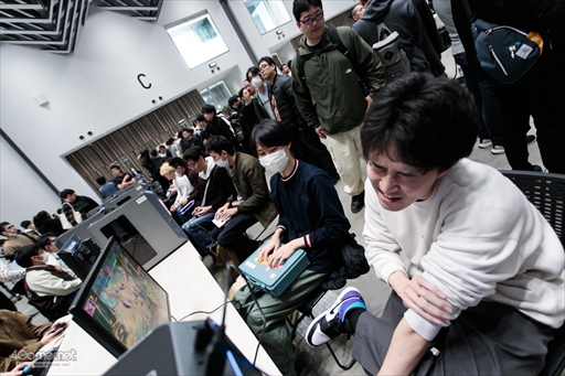 画像ギャラリー No.021のサムネイル画像 / ウメハラ氏主催の格闘ゲームイベント「Beast Cup Tokyo」フォトレポート。プロゲーマーのひぐち選手が優勝を飾る