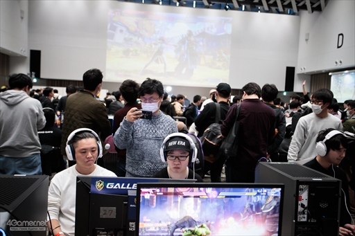 画像ギャラリー No.032のサムネイル画像 / ウメハラ氏主催の格闘ゲームイベント「Beast Cup Tokyo」フォトレポート。プロゲーマーのひぐち選手が優勝を飾る