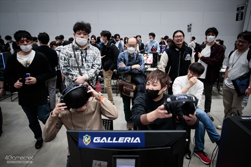 画像ギャラリー No.061のサムネイル画像 / ウメハラ氏主催の格闘ゲームイベント「Beast Cup Tokyo」フォトレポート。プロゲーマーのひぐち選手が優勝を飾る