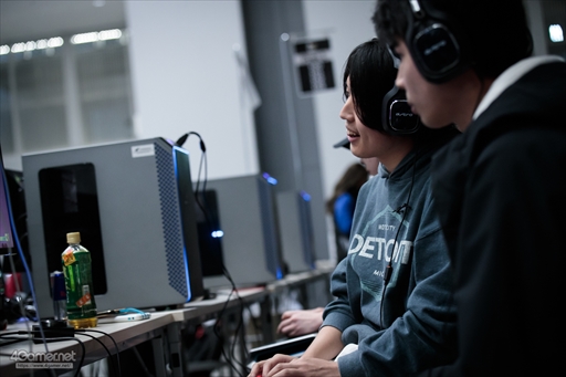 画像ギャラリー No.064のサムネイル画像 / ウメハラ氏主催の格闘ゲームイベント「Beast Cup Tokyo」フォトレポート。プロゲーマーのひぐち選手が優勝を飾る