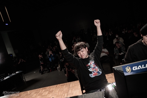 画像ギャラリー No.093のサムネイル画像 / ウメハラ氏主催の格闘ゲームイベント「Beast Cup Tokyo」フォトレポート。プロゲーマーのひぐち選手が優勝を飾る