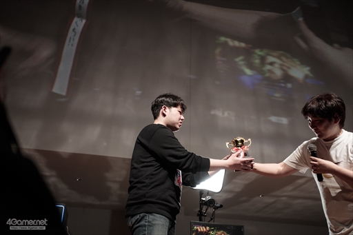 画像ギャラリー No.096のサムネイル画像 / ウメハラ氏主催の格闘ゲームイベント「Beast Cup Tokyo」フォトレポート。プロゲーマーのひぐち選手が優勝を飾る