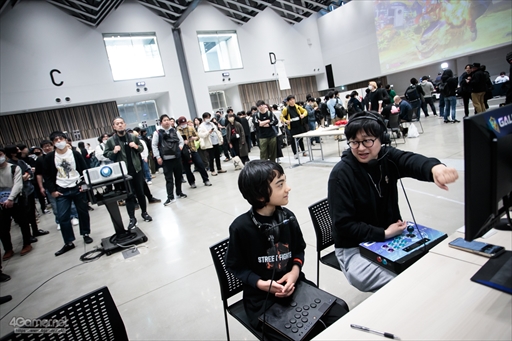 画像ギャラリー No.118のサムネイル画像 / ウメハラ氏主催の格闘ゲームイベント「Beast Cup Tokyo」フォトレポート。プロゲーマーのひぐち選手が優勝を飾る