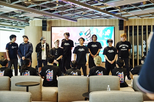 画像ギャラリー No.003のサムネイル画像 / 「ストリートファイター6」のプロゲーマーが講師となり，次世代を担う生徒を導く。「Red Bull 283 Academy」合宿レポート