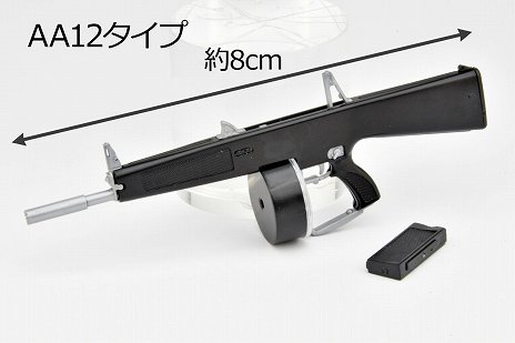 画像ギャラリー No.019のサムネイル画像 / 「バイオハザード：デスアイランド」でレオンとクリスが着用する時計がセイコー アストロンから登場。リトルアーモリーの銃器キットともコラボ