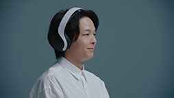 画像ギャラリー No.004のサムネイル画像 / 俳優・中村倫也さんの新鮮なリアクションに注目。「FINAL FANTASY VII REBIRTH」の新たな映像「初プレイ体験」が公開に