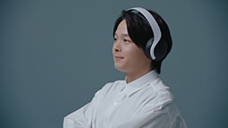 画像ギャラリー No.019のサムネイル画像 / 俳優・中村倫也さんの新鮮なリアクションに注目。「FINAL FANTASY VII REBIRTH」の新たな映像「初プレイ体験」が公開に