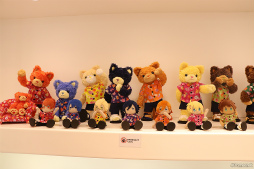 画像ギャラリー No.016のサムネイル画像 / 今年で10年目の「うた☆プリ」コンセプトショップ“SHINING STORE”。「Summer Bloom」をテーマに新たなラインナップを展開