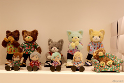 画像ギャラリー No.017のサムネイル画像 / 今年で10年目の「うた☆プリ」コンセプトショップ“SHINING STORE”。「Summer Bloom」をテーマに新たなラインナップを展開