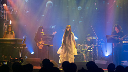 画像ギャラリー No.039のサムネイル画像 / 「レイフォース」などの楽曲が三者三様のアレンジで奏でられた「Ray’z Music Live -STRAHL-」の模様を紹介。ライブCD/BDの詳細は明日発表