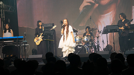 画像ギャラリー No.041のサムネイル画像 / 「レイフォース」などの楽曲が三者三様のアレンジで奏でられた「Ray’z Music Live -STRAHL-」の模様を紹介。ライブCD/BDの詳細は明日発表
