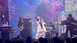 画像ギャラリー No.045のサムネイル画像 / 「レイフォース」などの楽曲が三者三様のアレンジで奏でられた「Ray’z Music Live -STRAHL-」の模様を紹介。ライブCD/BDの詳細は明日発表