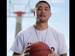 スマホ向けARバスケゲーム「NBA All-World」，2023年1月24日リリース。テイラー・タカハシさんが出演するゲーム紹介動画が公開に