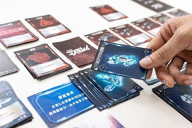 画像ギャラリー No.003のサムネイル画像 / 「星貫砲コスモレイ」の数量限定販売がスタート。アカツキゲームスの社内研修から生まれたボードゲーム