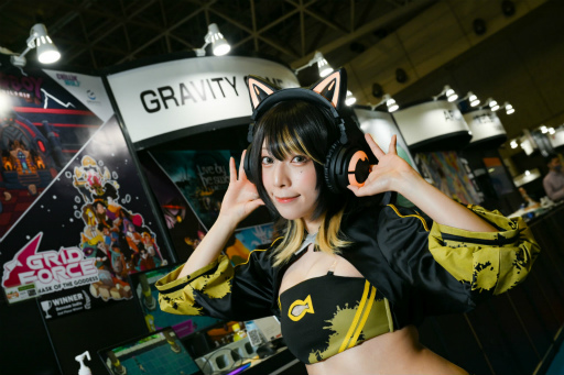 画像ギャラリー No.023のサムネイル画像 / ［TGS2022］グラビティゲームアライズ，新作タイトル8本をお披露目。コスプレイヤーの宮本彩希さんも猫耳姿で登場し，ブースに花を添える