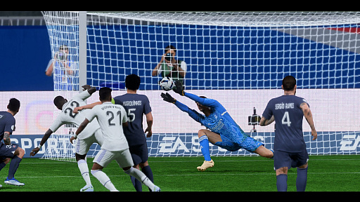 画像ギャラリー No.004のサムネイル画像 / 「FIFA 23」の“レジェンドAI”同士によるパリ・サンジェルマン対レアル・マドリードの熱戦をお届け! 「ミニシアター4Gamer」:第9回