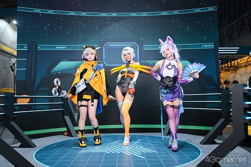画像ギャラリー No.013のサムネイル画像 / 「イザリア」「ドルフロ2」のキャラに扮した千葉チュチュさん，純米あやのさんらコスプレイヤーをXDブースで激写［TGS2024］