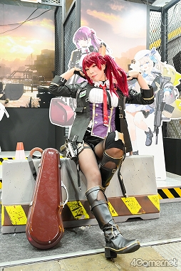 画像ギャラリー No.027のサムネイル画像 / 「イザリア」「ドルフロ2」のキャラに扮した千葉チュチュさん，純米あやのさんらコスプレイヤーをXDブースで激写［TGS2024］
