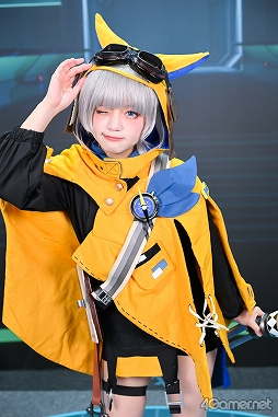 画像ギャラリー No.033のサムネイル画像 / 「イザリア」「ドルフロ2」のキャラに扮した千葉チュチュさん，純米あやのさんらコスプレイヤーをXDブースで激写［TGS2024］