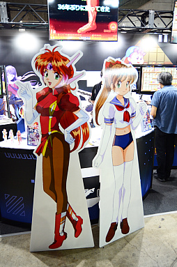 画像ギャラリー No.015のサムネイル画像 / ［TGS2022］「アイドル雀士スーチーパイ サターントリビュート」超豪華版に同梱される等身大タペストリーのデザイン公開