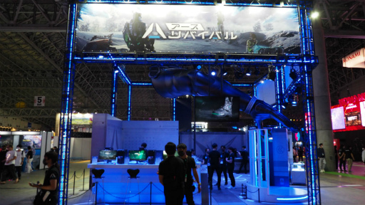 画像ギャラリー No.002のサムネイル画像 / ［TGS2022］サバイバルTPS「アース：リバイバル」プレイレポート。機械デザイン担当・河森正治氏による設定画のブース展示にも注目
