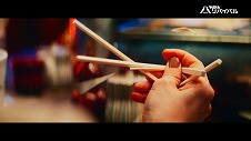 画像ギャラリー No.004のサムネイル画像 / バトルスーツを身にまとった“ドSF”な桜井ユキさんが出演。「アース:リバイバル」の新TVCMが4月8日に放送スタート