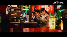 画像ギャラリー No.008のサムネイル画像 / バトルスーツを身にまとった“ドSF”な桜井ユキさんが出演。「アース:リバイバル」の新TVCMが4月8日に放送スタート