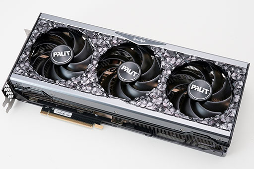 画像ギャラリー No.014のサムネイル画像 / Palit「GeForce RTX 4090 GameRock OC」をテスト。ド派手に輝く巨大クーラーはゲームでどの程度の効果があるのか