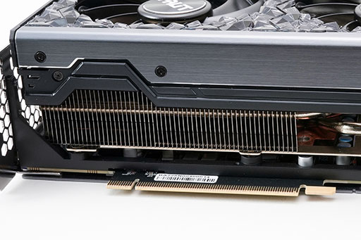 画像ギャラリー No.026のサムネイル画像 / Palit「GeForce RTX 4090 GameRock OC」をテスト。ド派手に輝く巨大クーラーはゲームでどの程度の効果があるのか
